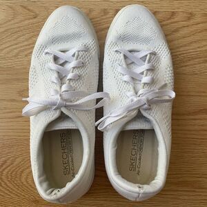 Skechers White Air-Cooled Memory Foam Sneakers Womens Size 6.5